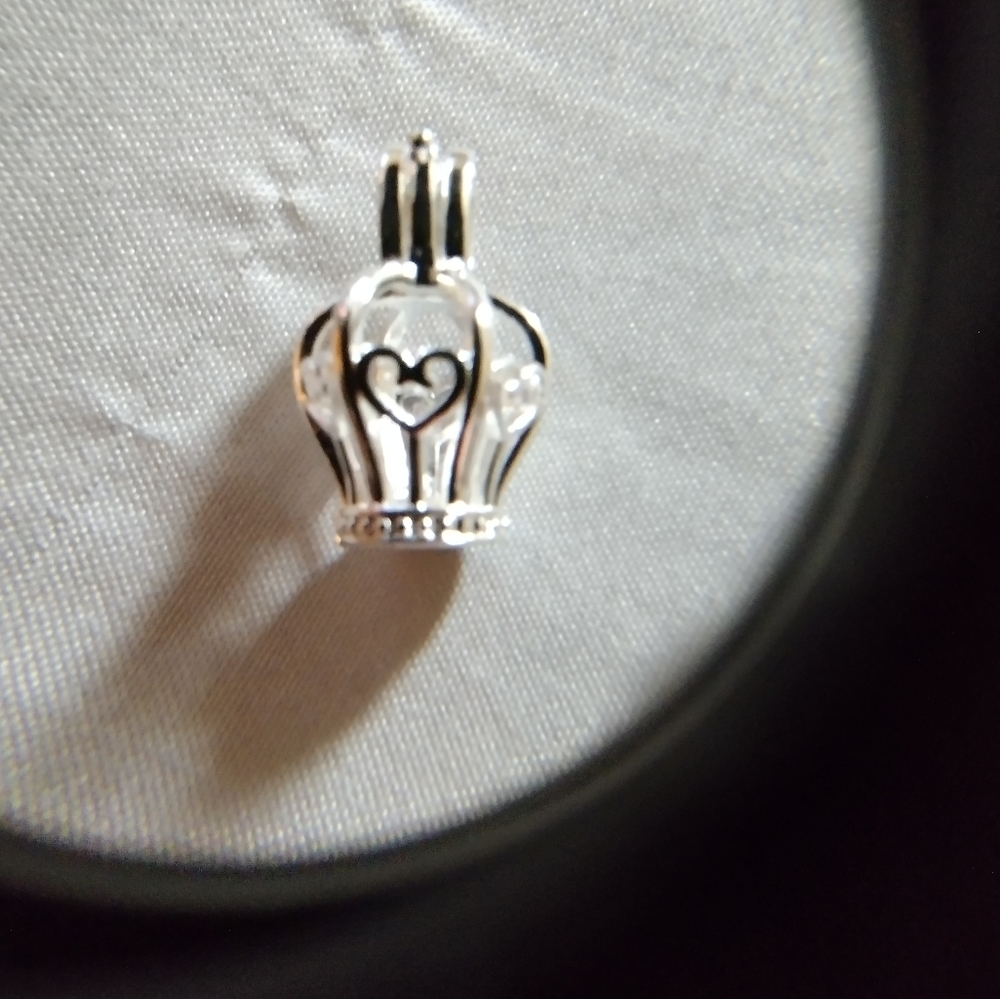 Pearl cage pendant